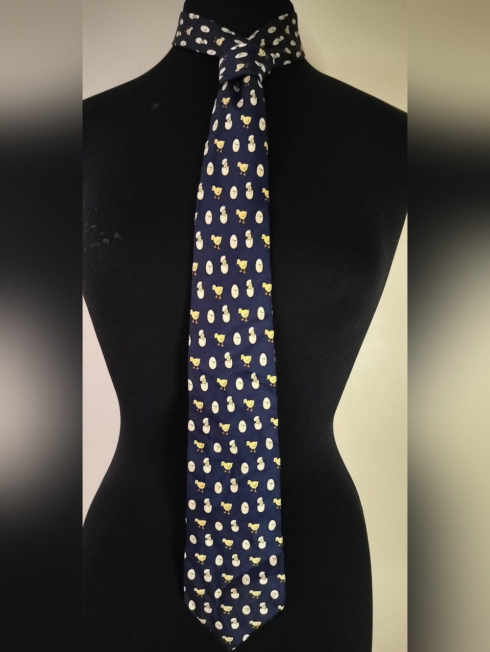 Hermès Navy Silk Tie with Yellow Chick and Cream Egg Motif